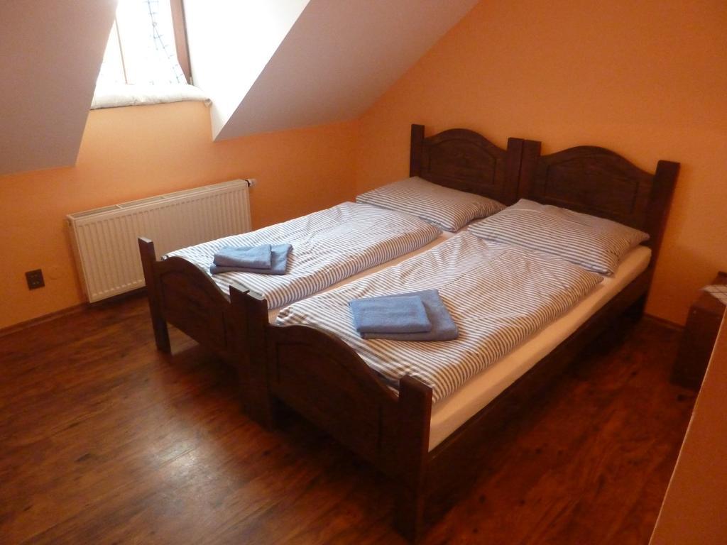 Vas Sklep - Vinny Sklep A Penzion Znojmo Oda fotoğraf